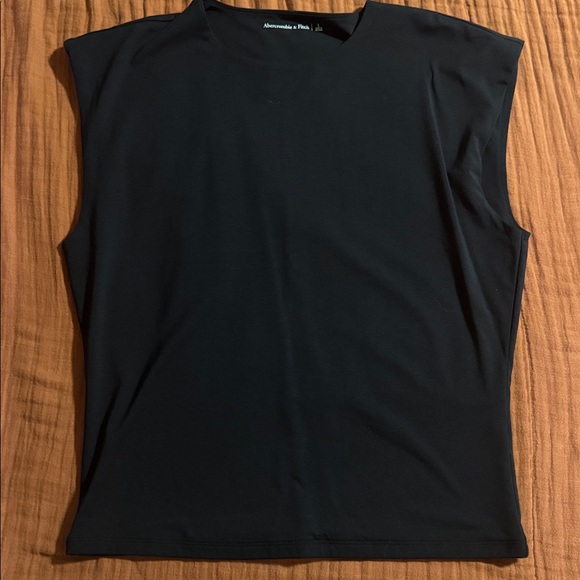 Abercrombie & Fitch Tops - Abercrombie & Fitch Black Crew Neck Top